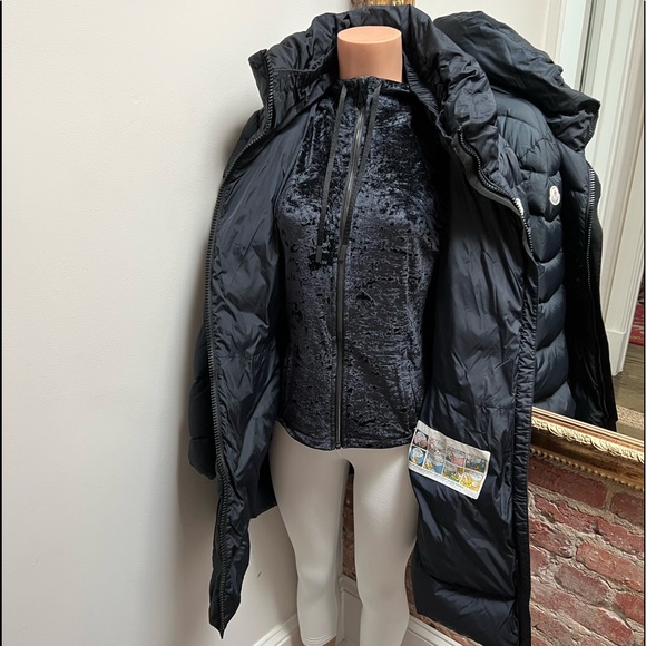 MONCLER  navy blue puffer coat with cowl neck - Picture 2 of 16